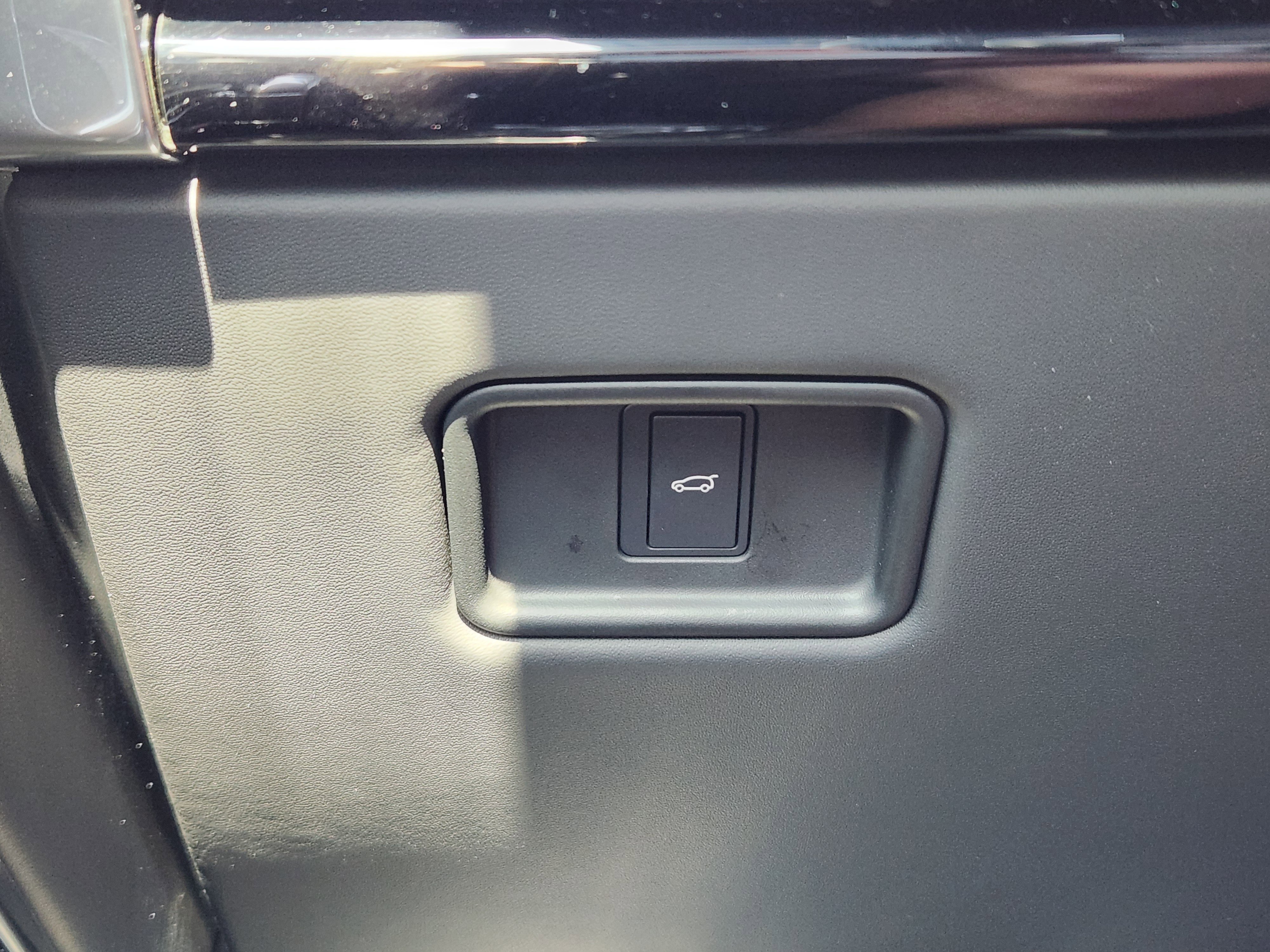 Certified 2023 Land Rover Range Rover SE image 23