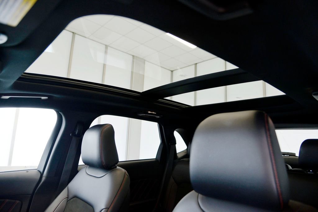 Used 2021 Ford Edge ST-Line AWD/4WD image 28