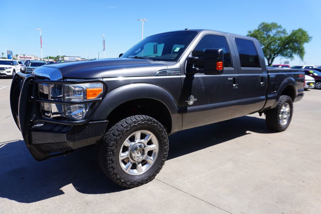 Used 2015 Ford F250 Lariat w/ Lariat Interior Package image 3
