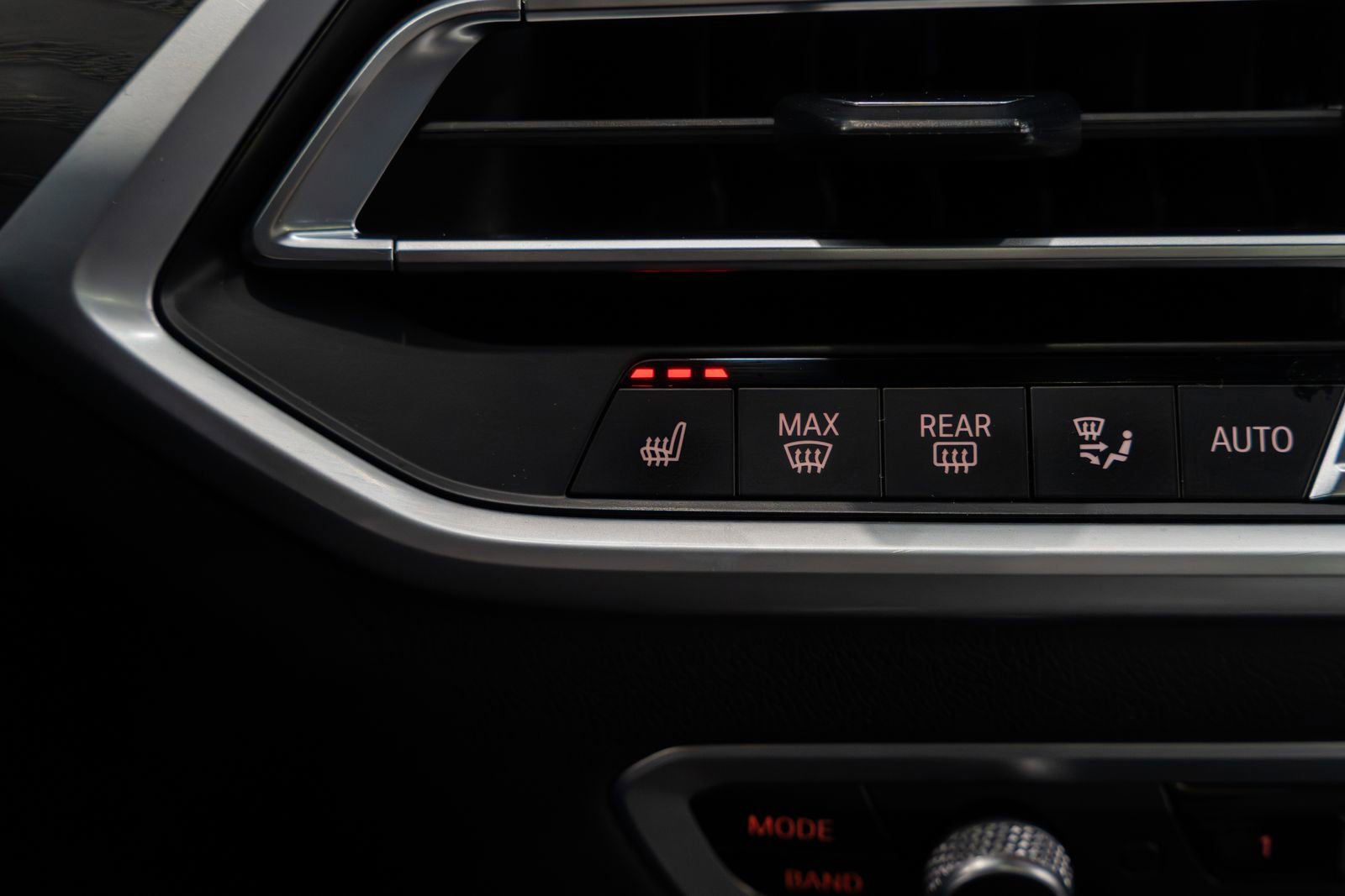 Used 2022 BMW X7 M50i image 14