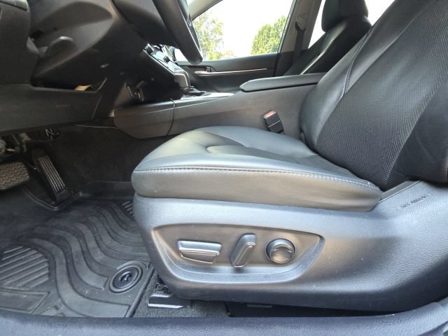 Used 2023 Toyota Camry XLE w/ Navigation Package AWD/4WD image 20