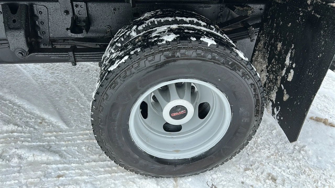 Used 2015 GMC Sierra 3500 4x4 Regular Cab w/ Sierra Convenience Package image 16