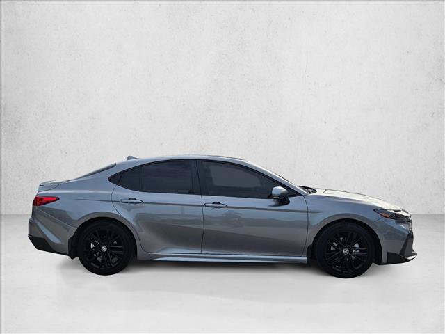 Used 2026 Toyota Camry SE FWD image 4
