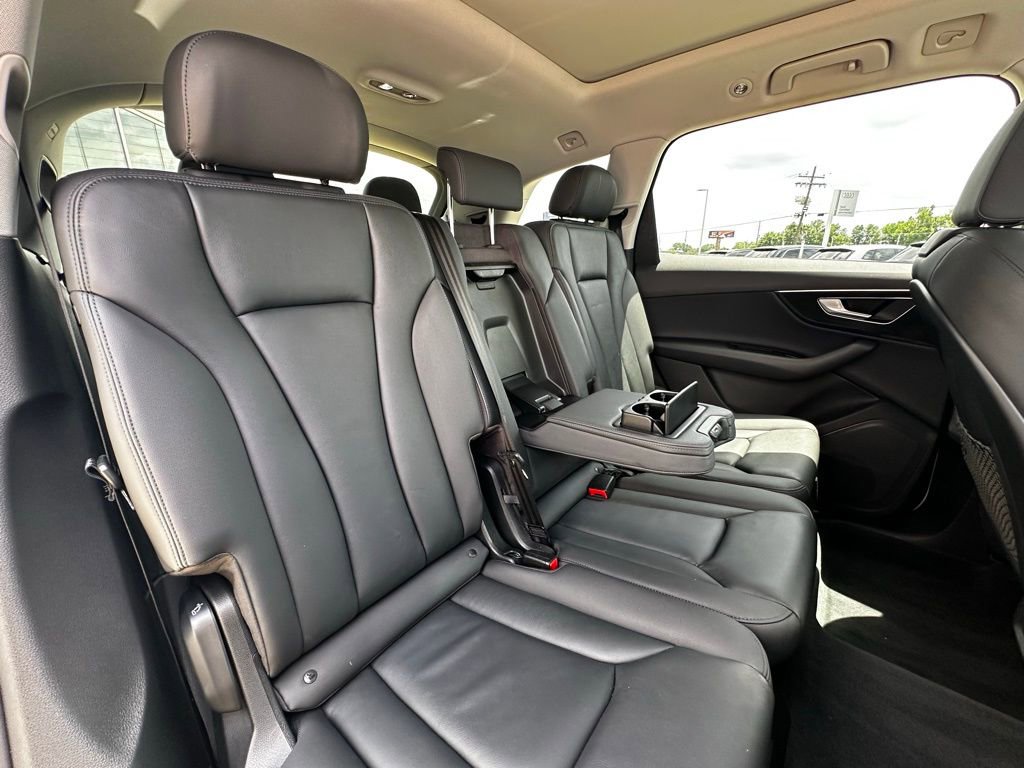 Used 2022 Audi Q7 3.0T Premium w/ Convenience Package AWD/4WD image 25