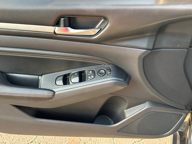 Used 2019 Nissan Altima 2.5 SV FWD image 19