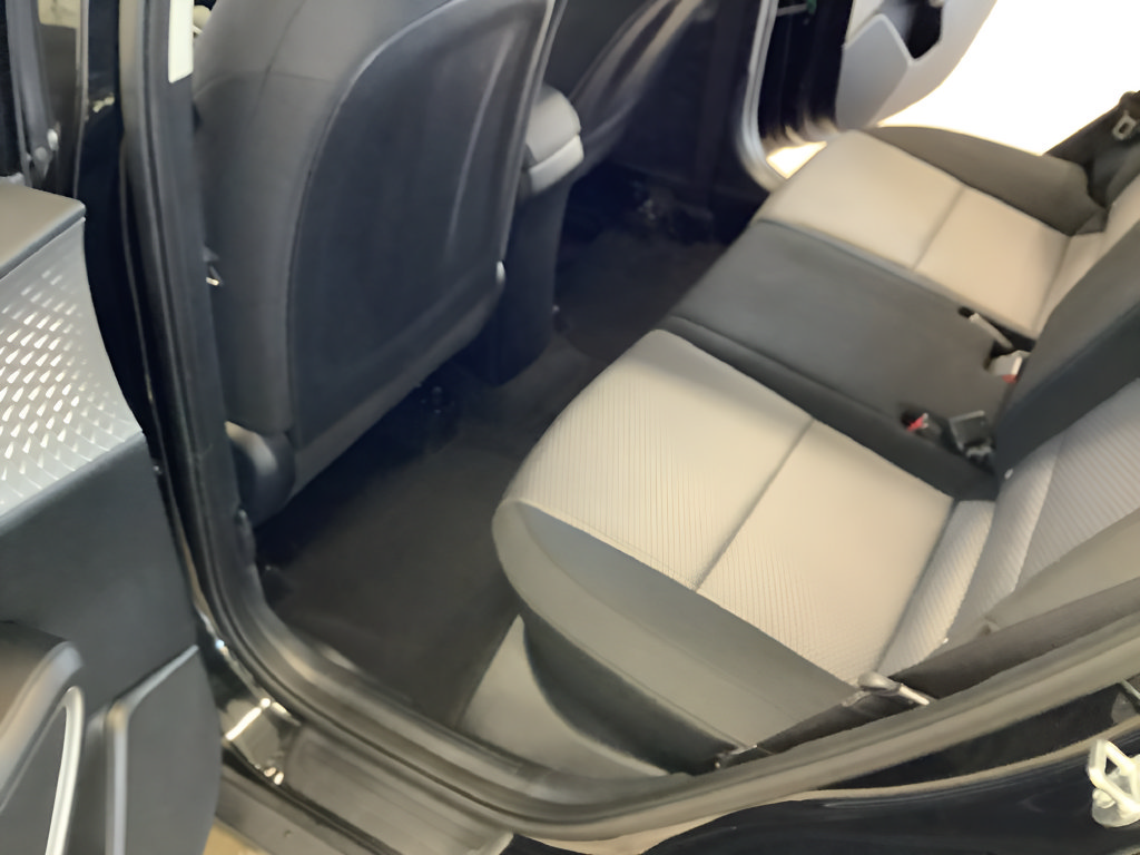 Certified 2023 Kia Soul LX FWD image 16