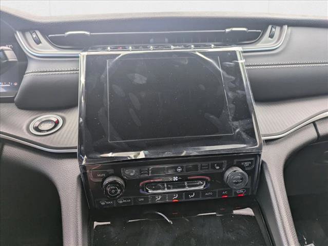 New 2025 Jeep Grand Cherokee L Laredo image 13