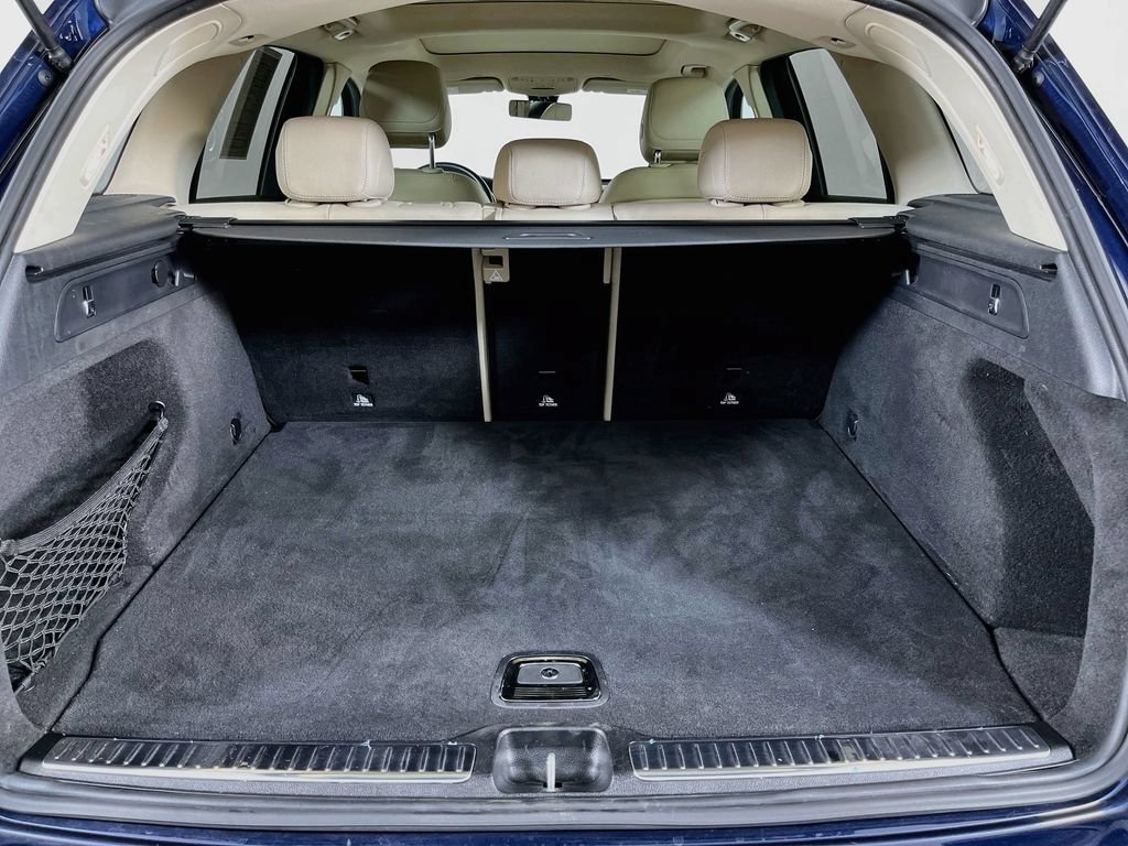 Used 2021 Mercedes-Benz GLC 300 w/ Premium Package image 10