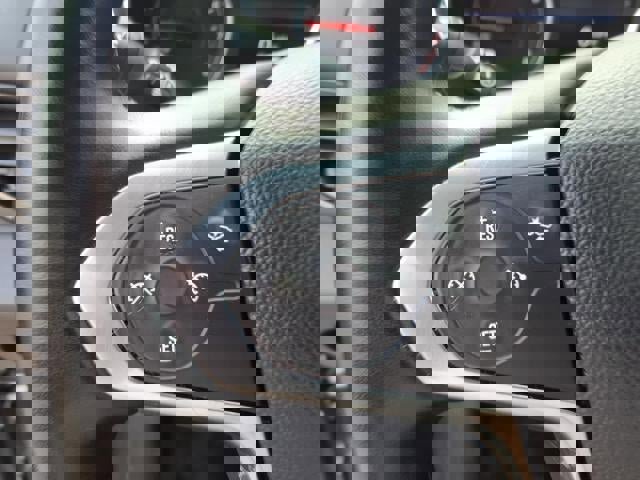 Used 2023 Chevrolet Traverse LT image 7