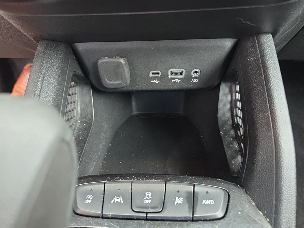 Used 2023 Chevrolet TrailBlazer LT w/ Convenience Package AWD/4WD image 26