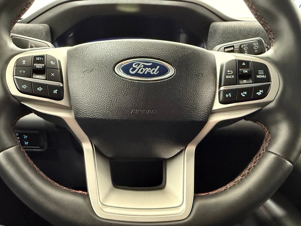 Certified 2025 Ford Explorer Active AWD/4WD image 44