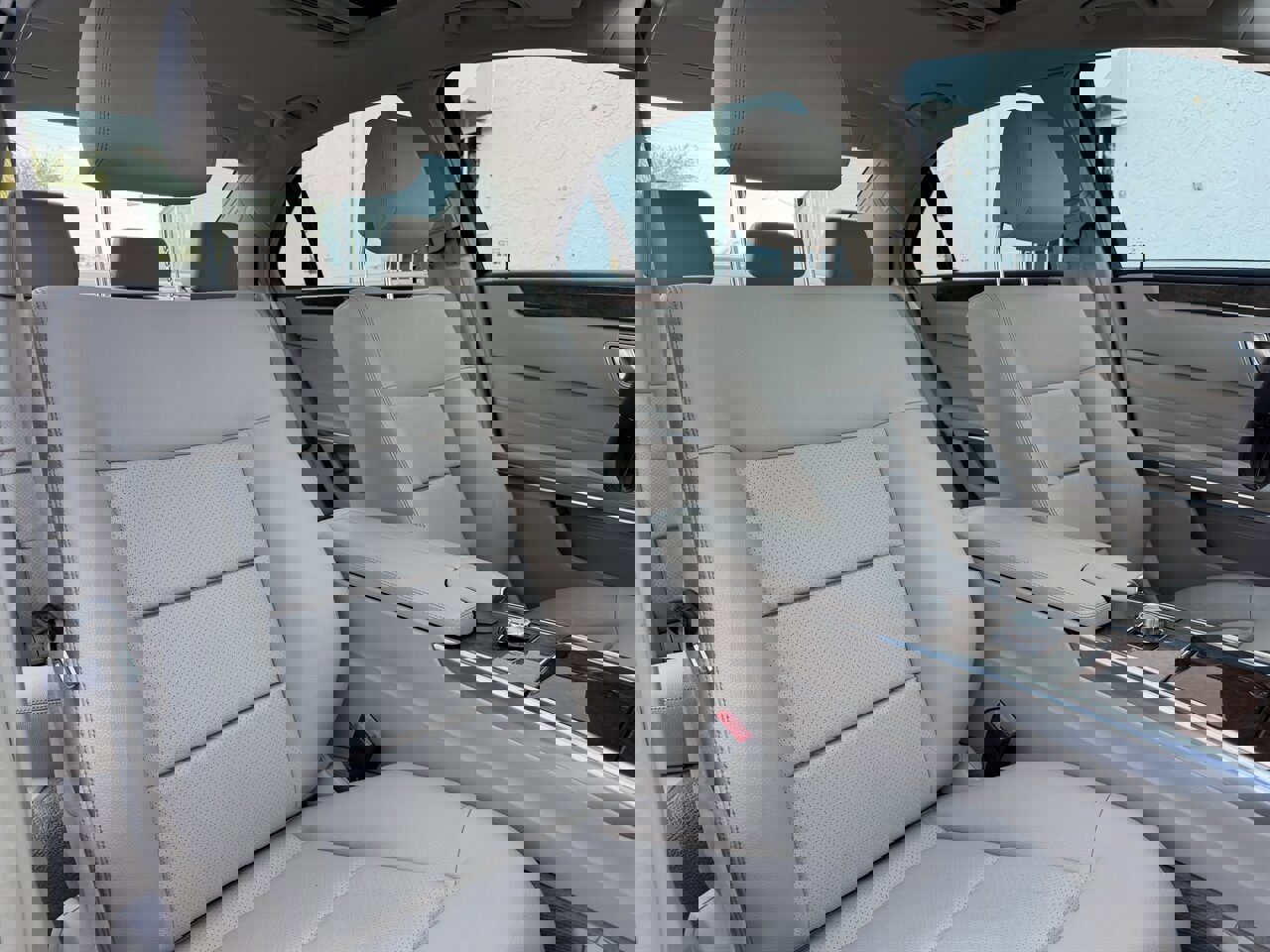 Used 2014 Mercedes-Benz E 350 Sedan w/ Premium 1 Package image 38