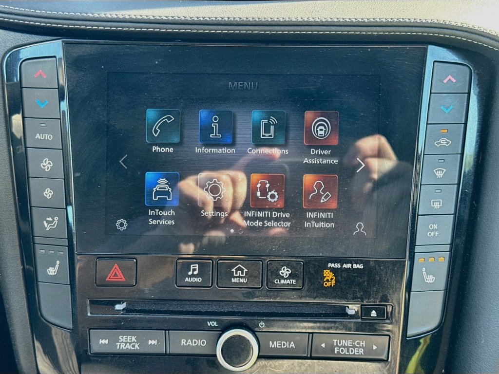 Certified 2023 INFINITI QX50 Luxe AWD/4WD image 15