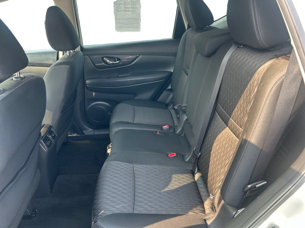 Used 2019 Nissan Rogue SV AWD/4WD image 14