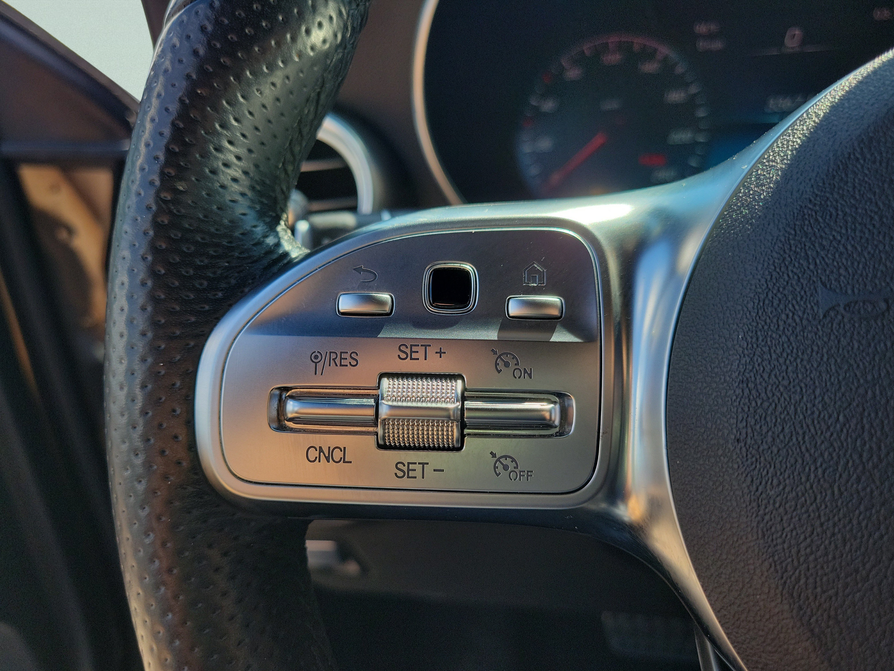 Certified 2022 Mercedes-Benz GLC 300 image 25