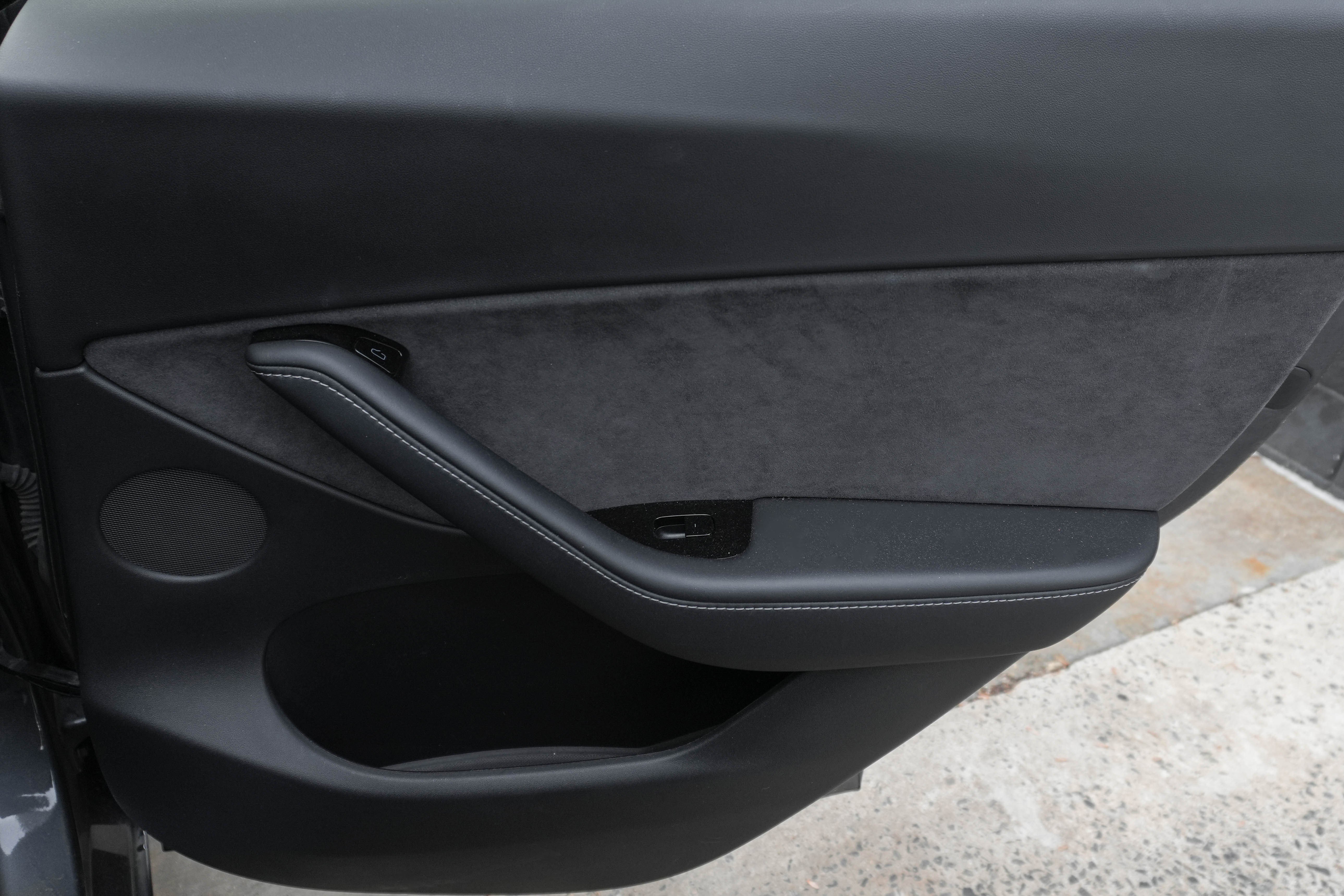 Used 2021 Tesla Model Y Long Range image 27