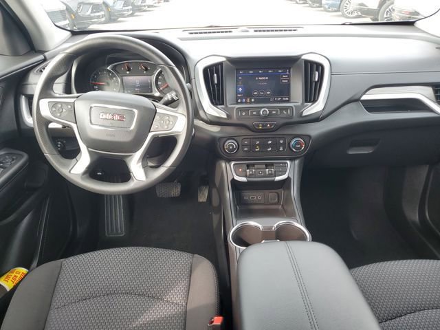 Used 2024 GMC Terrain SLE image 25