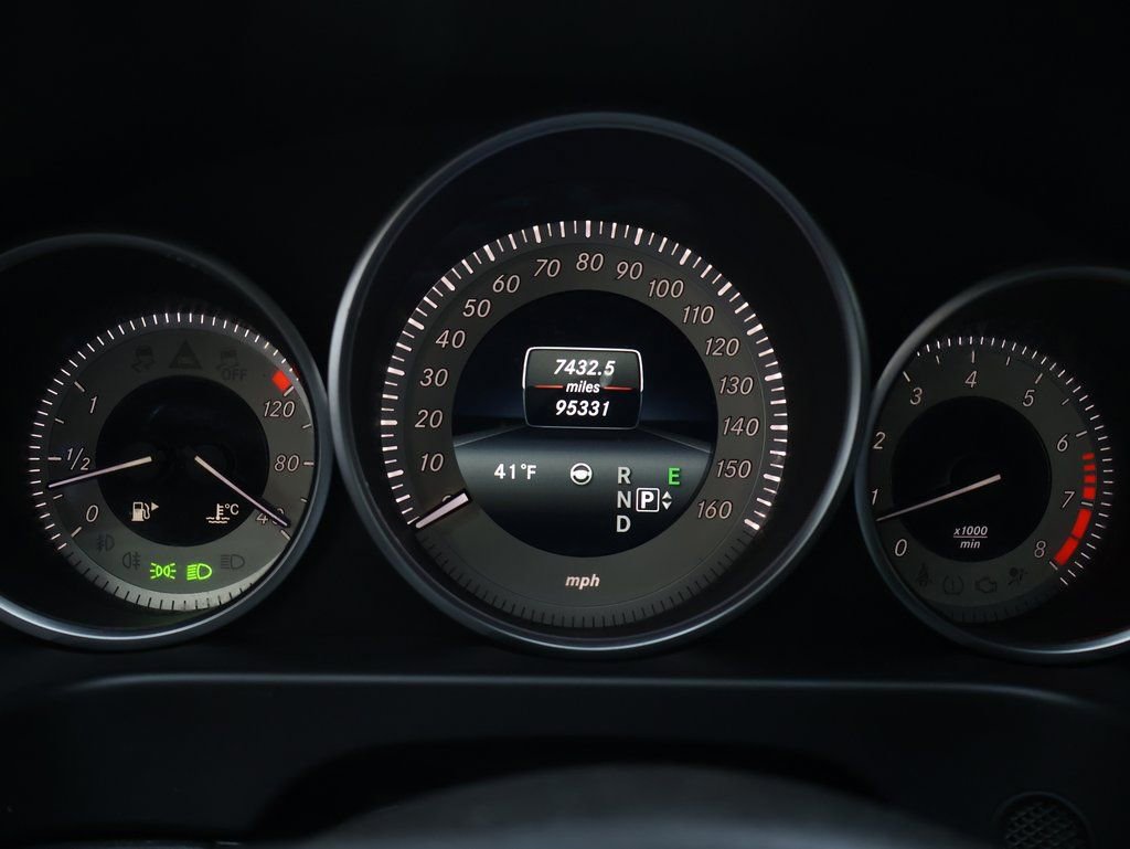 Used 2016 Mercedes-Benz E 400 4MATIC Sedan w/ Driver Assistance Package image 20