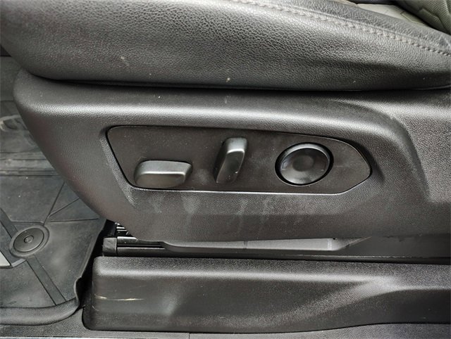 Used 2022 Chevrolet Silverado 1500 ZR2 w/ Technology Package image 12