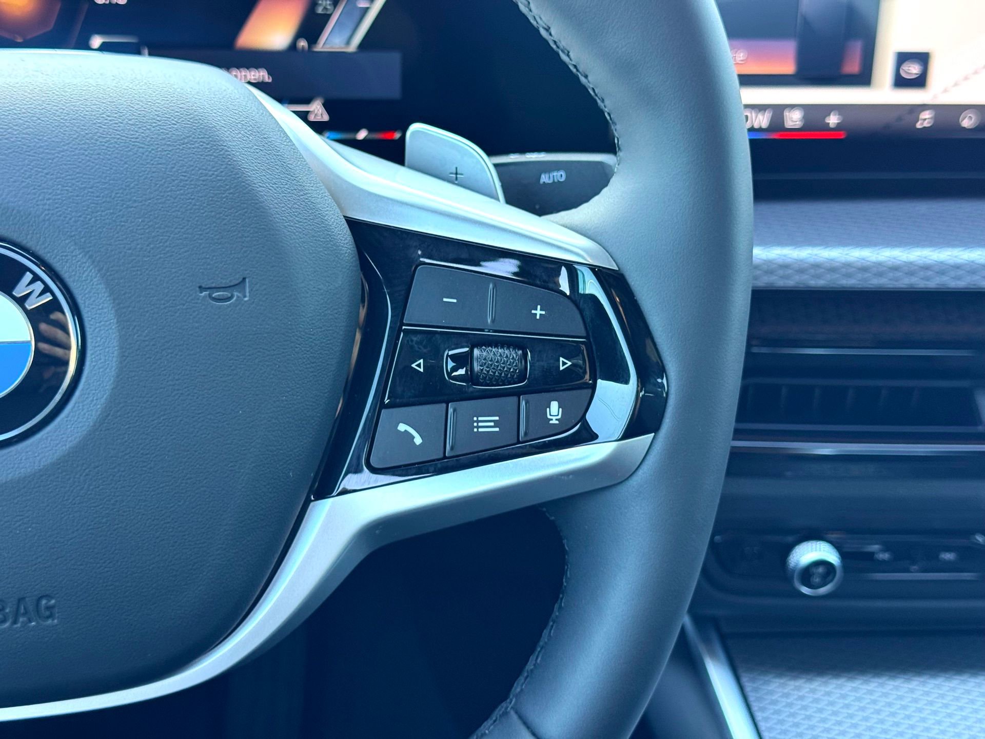 Used 2026 BMW 330i xDrive Sedan AWD/4WD image 25