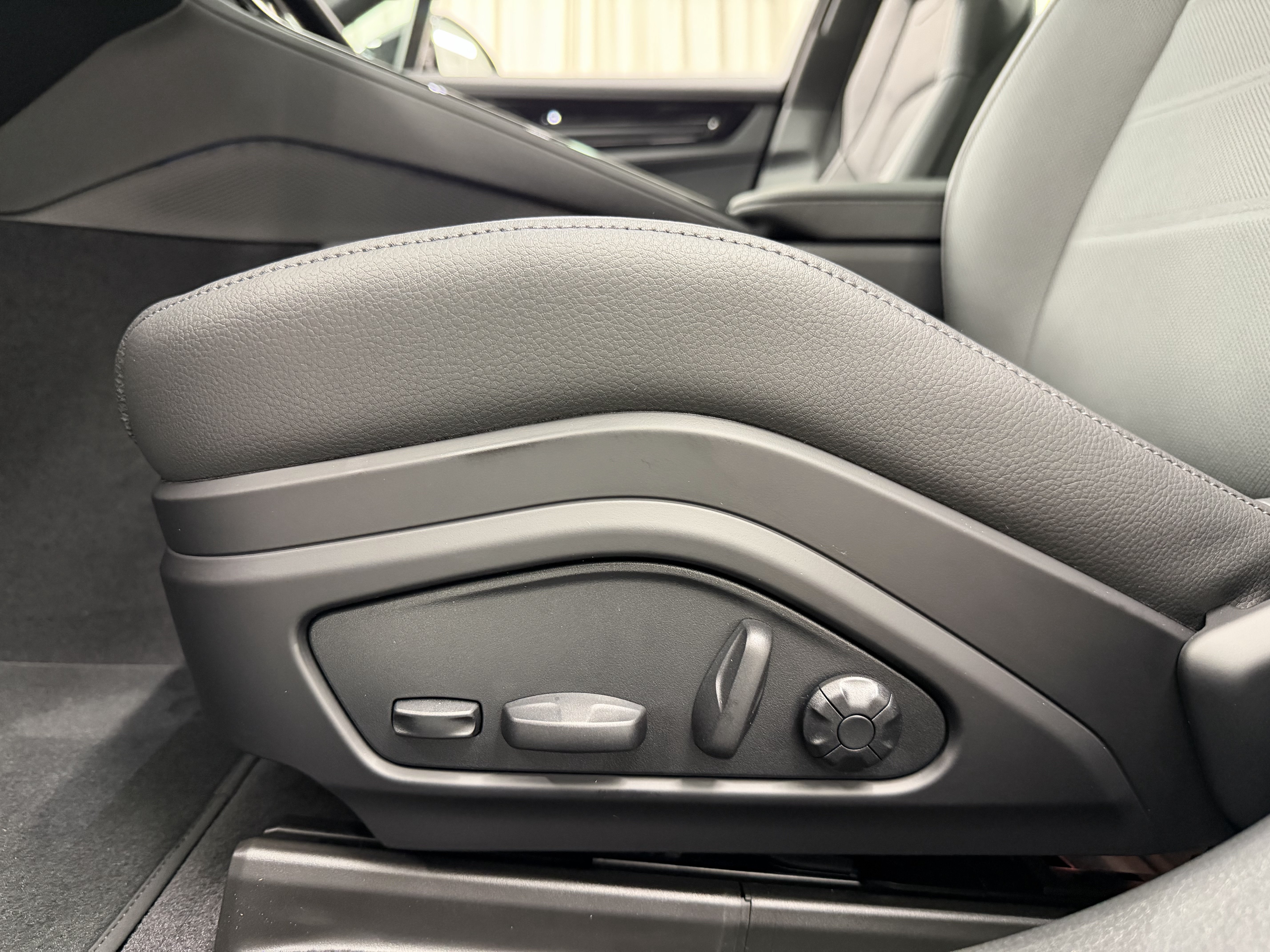 New 2026 Porsche Panamera image 32