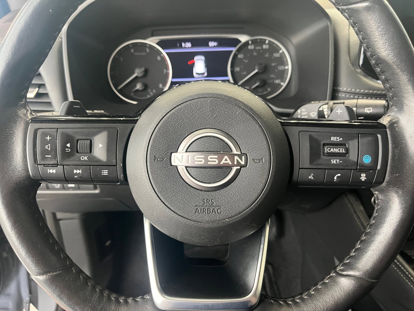 Used 2023 Nissan Rogue SL w/ SL Premium Package image 23