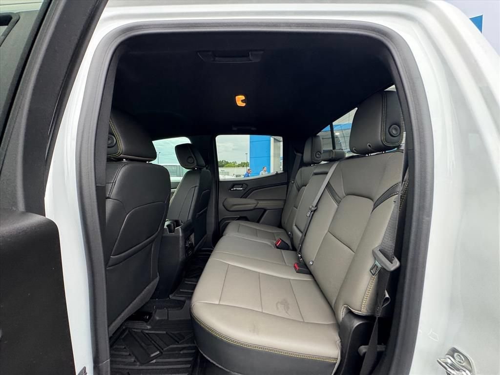 New 2026 Chevrolet Colorado ZR2 w/ Technology Package AWD/4WD image 9
