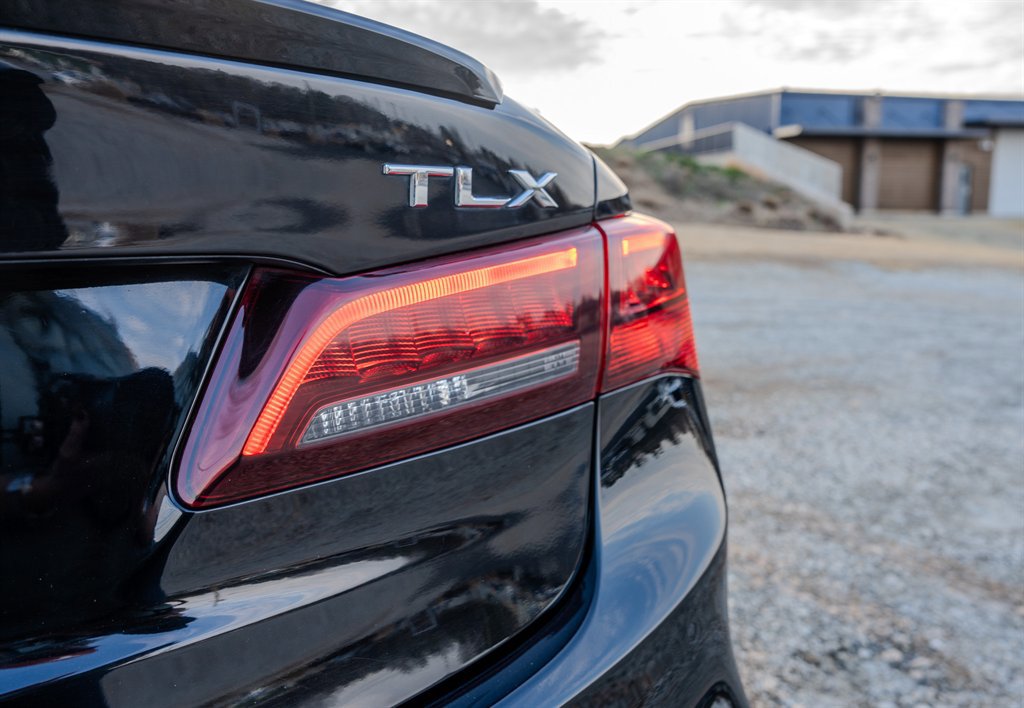 Used 2019 Acura TLX V6 w/ Technology & A-SPEC Pkg FWD image 11