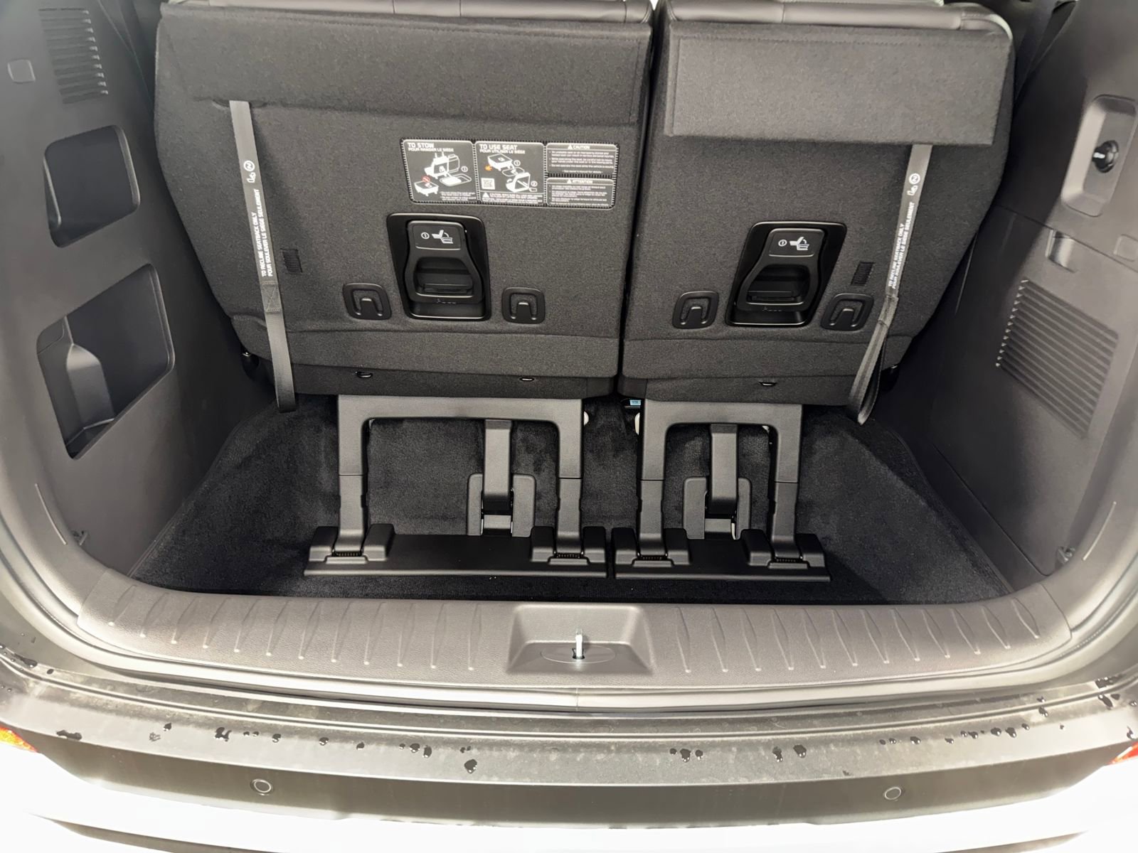 New 2026 Kia Carnival EX FWD image 29