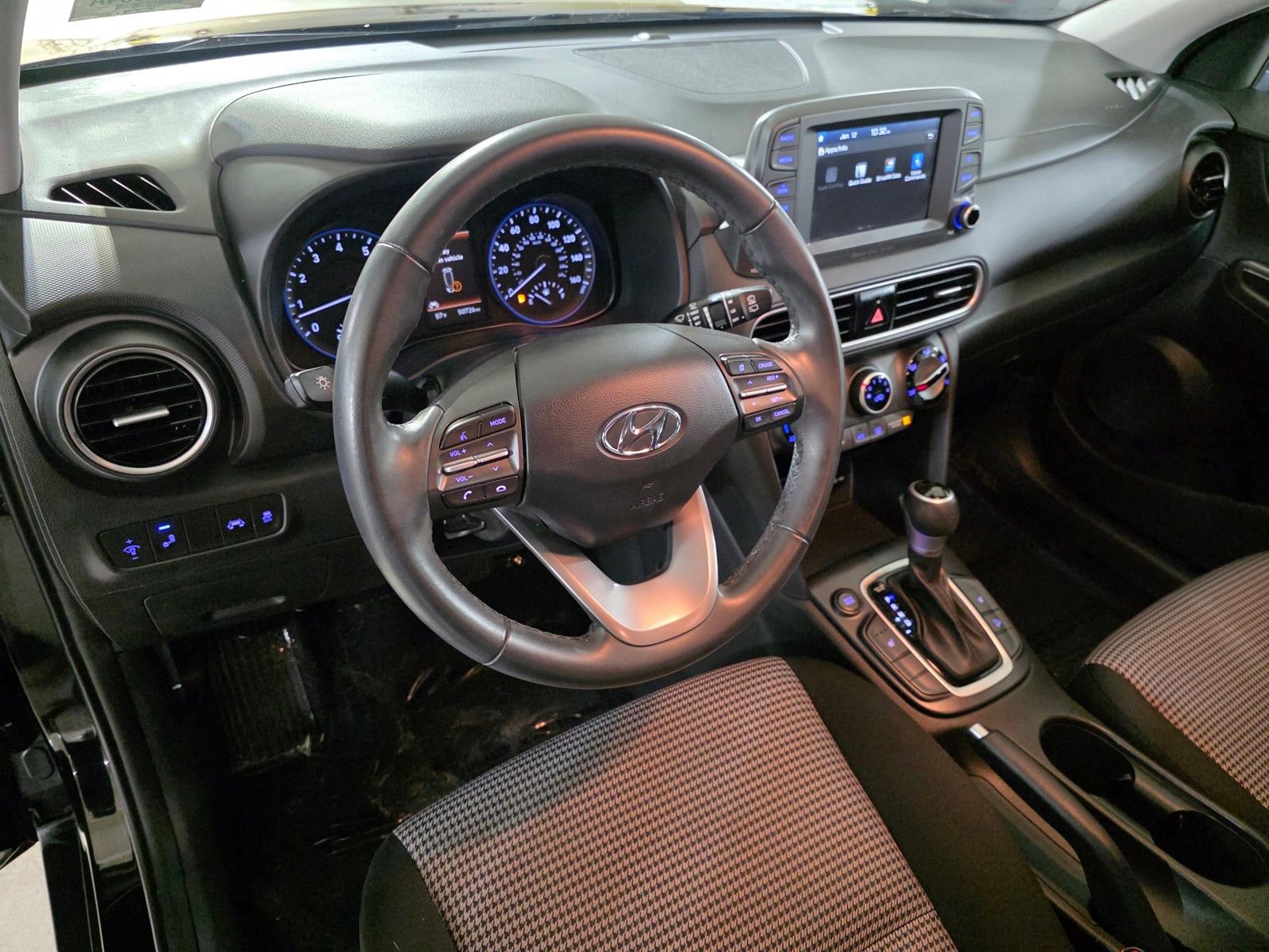 Certified 2021 Hyundai Kona SEL w/ Cargo Package image 22