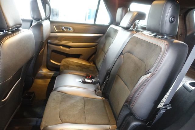 Used 2018 Ford Explorer XLT w/ Equipment Group 202A AWD/4WD image 20