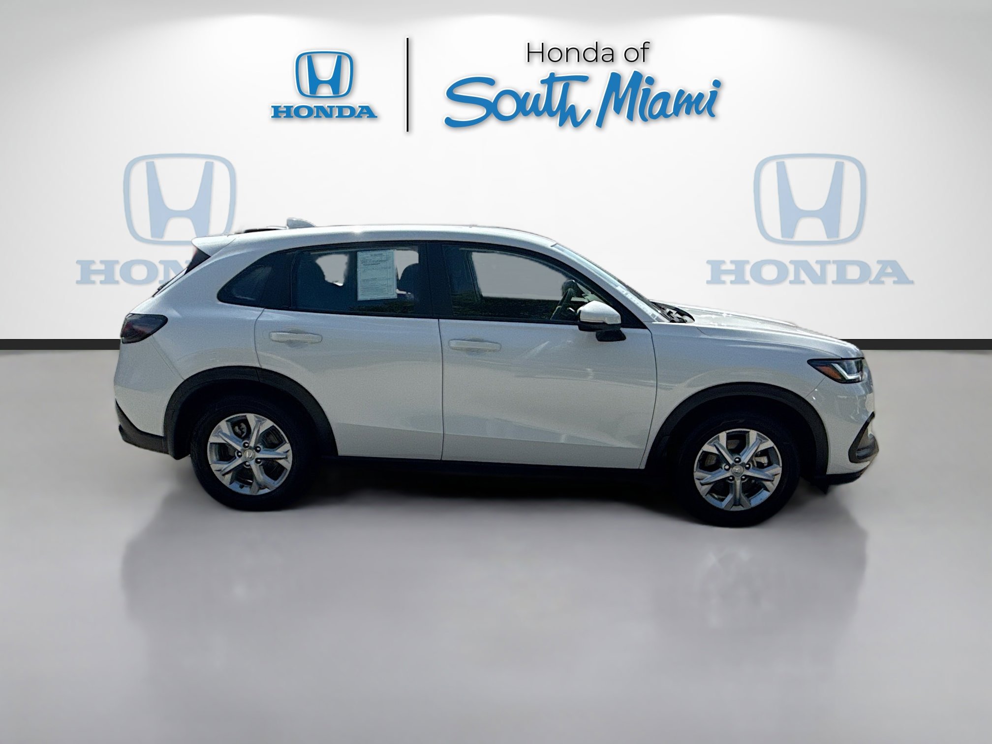 Certified 2025 Honda HR-V LX image 8