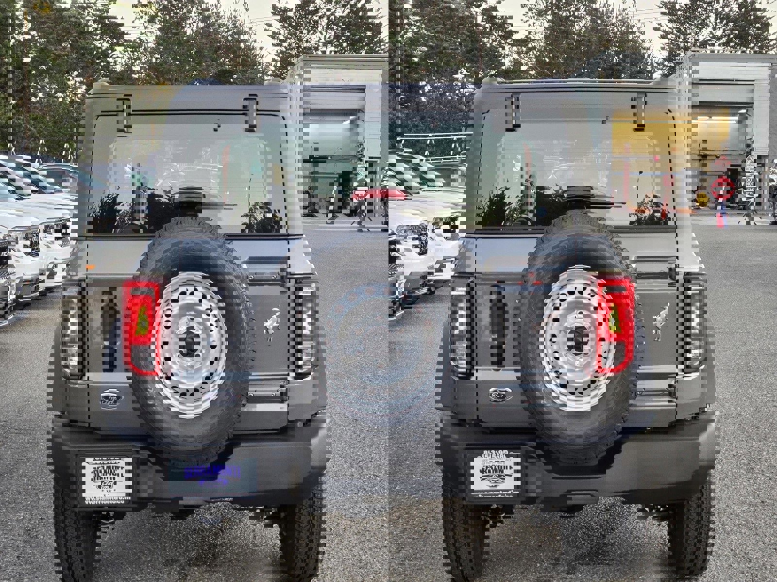 New 2025 Ford Bronco 4-Door image 6