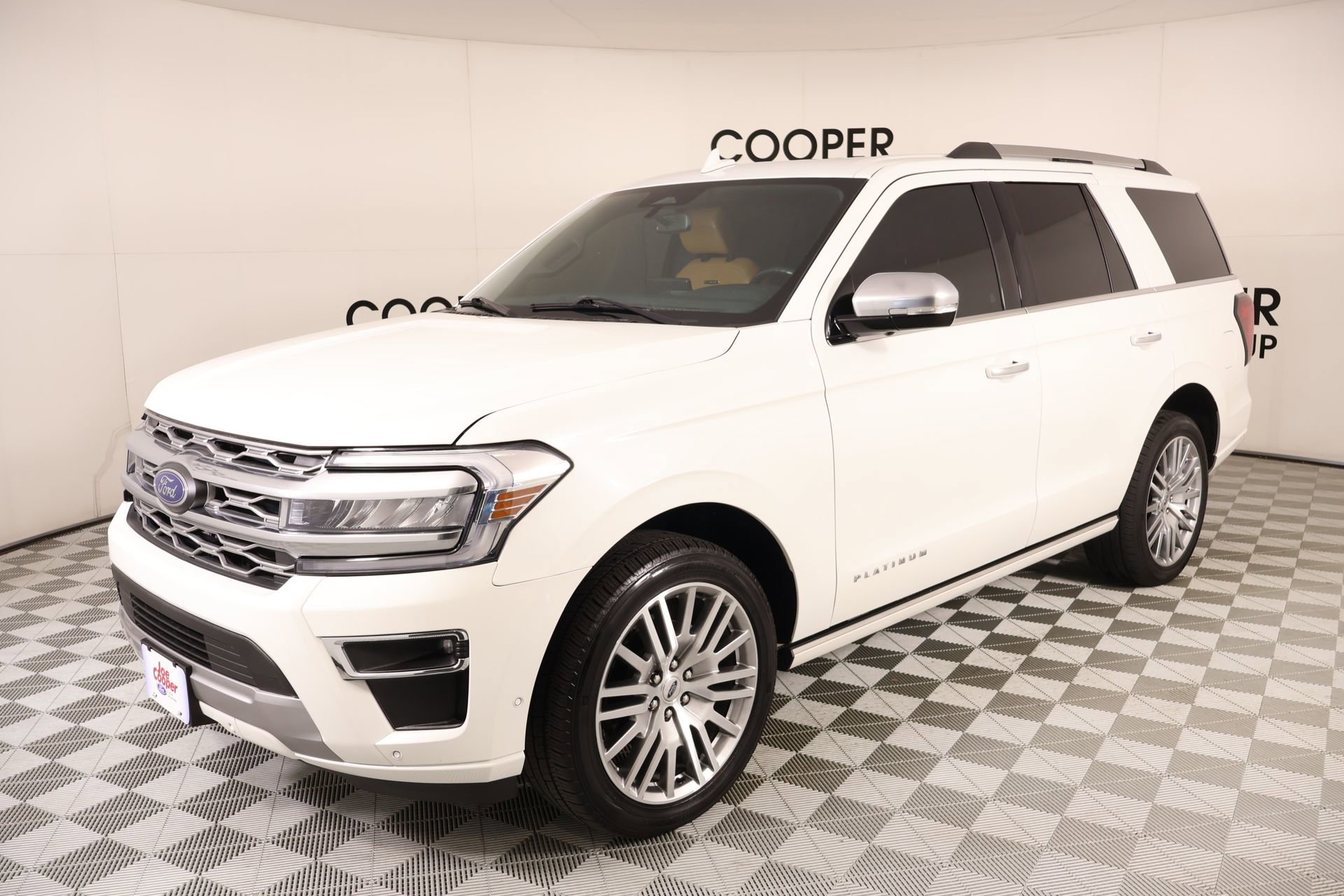 Used 2024 Ford Expedition Platinum AWD/4WD image 11