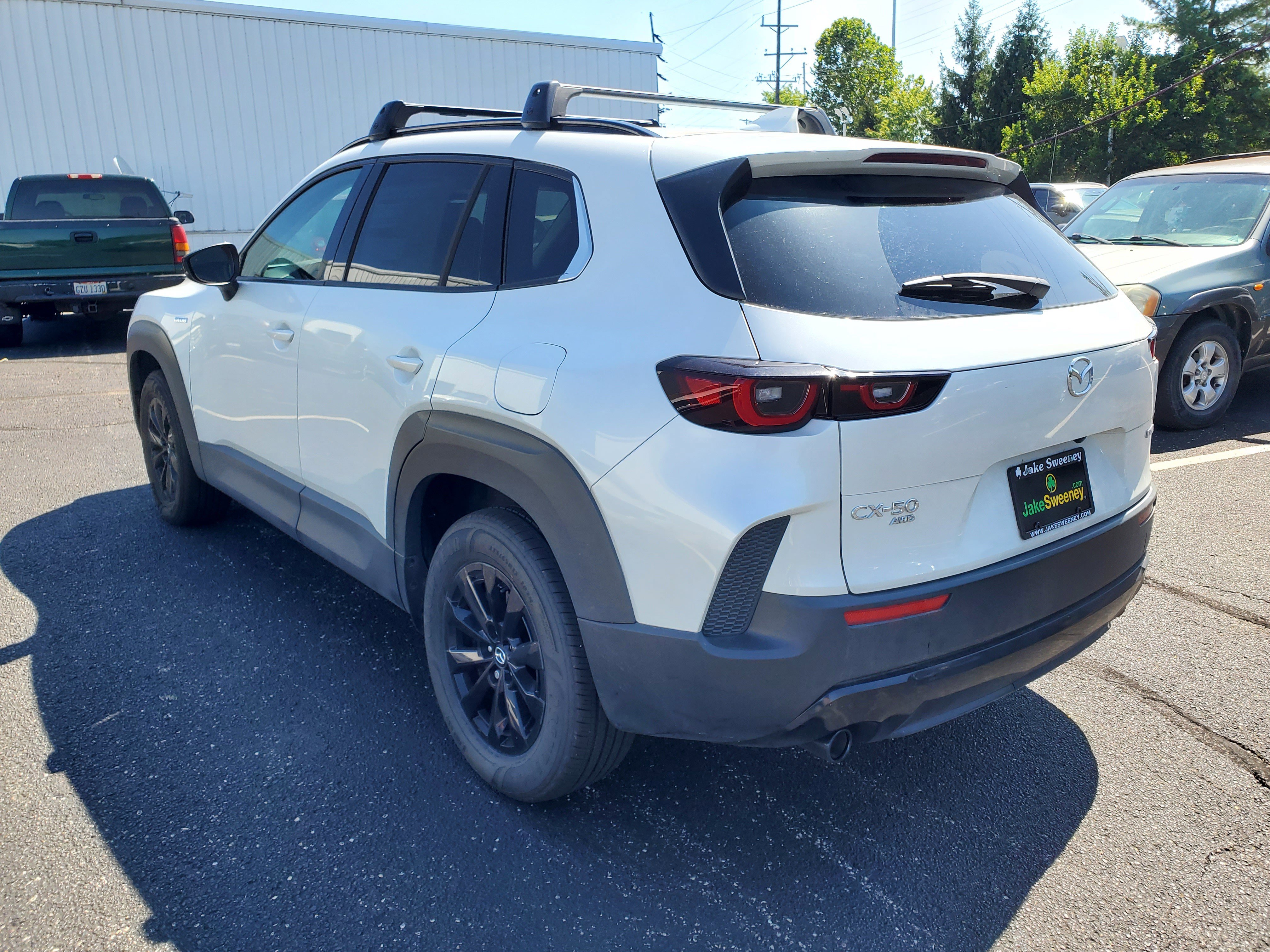 Used 2025 MAZDA CX-50 AWD 2.5 Hybrid w/ Premium Pkg image 4