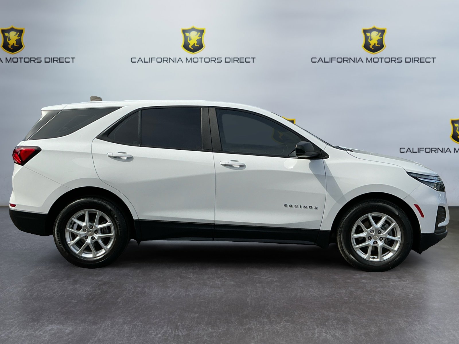 Used 2022 Chevrolet Equinox LS FWD image 4