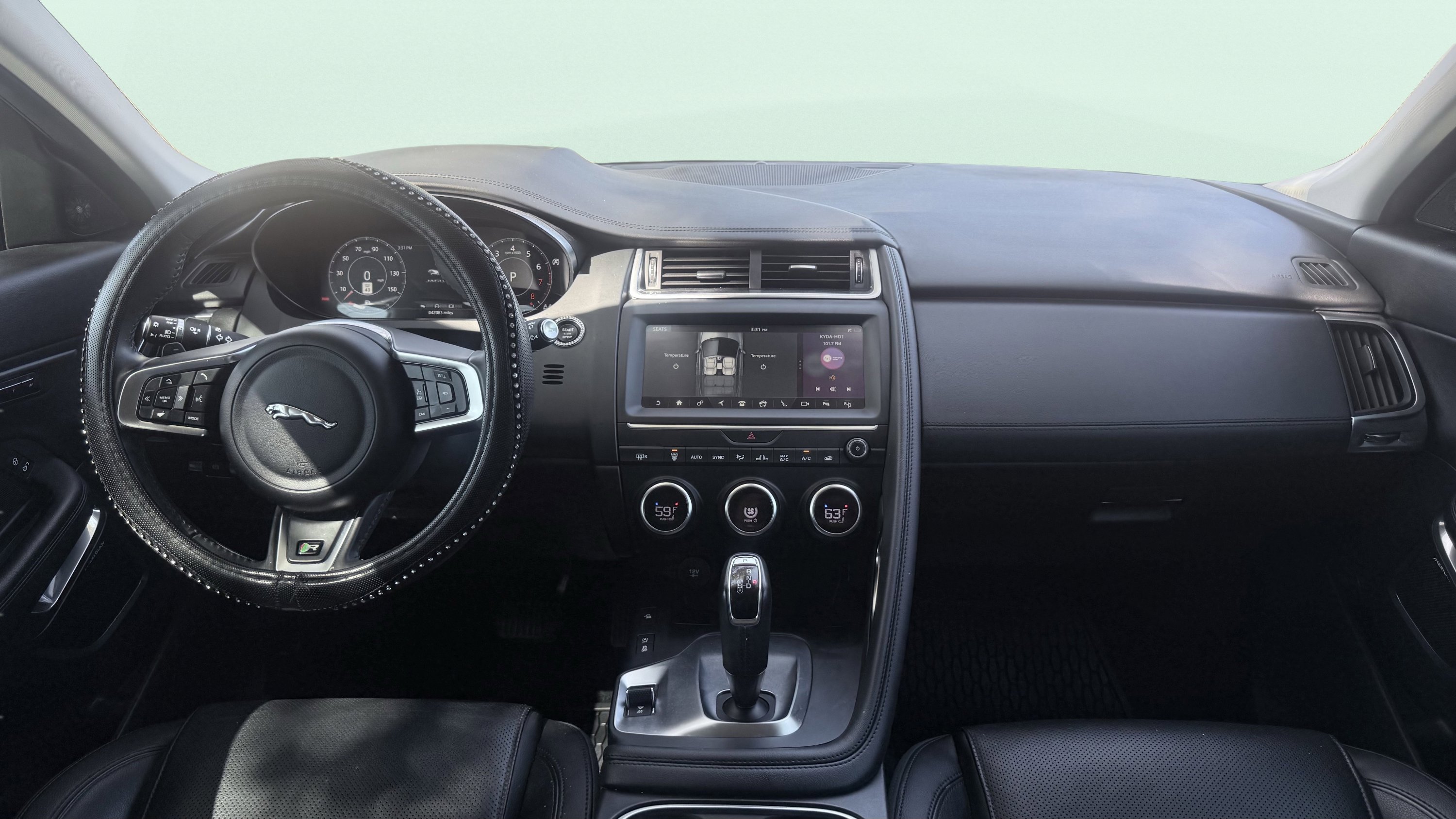 Used 2020 Jaguar E-PACE SE image 59
