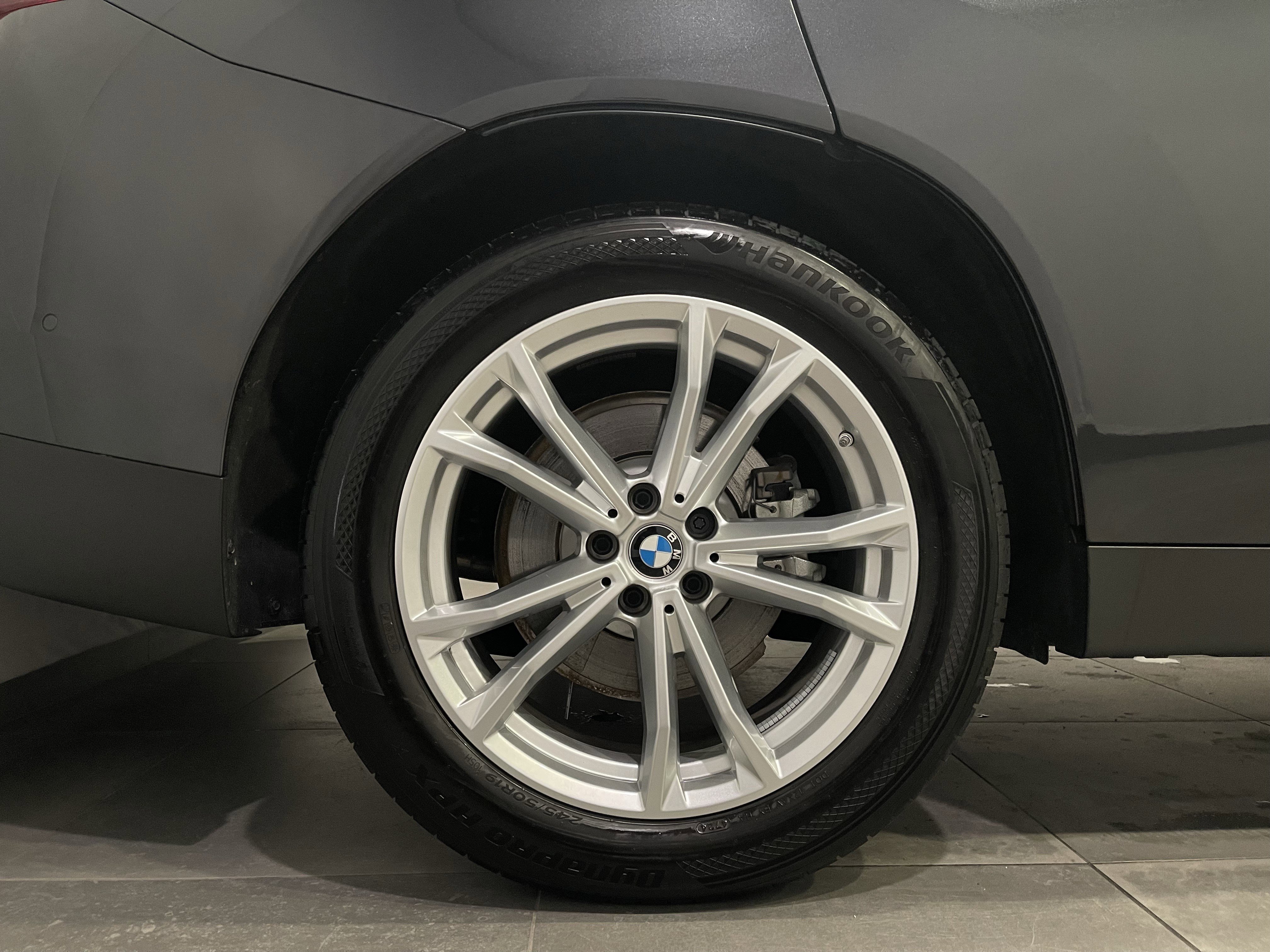 Used 2025 BMW X3 xDrive30i w/ Convenience Package image 9