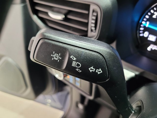 Used 2021 Ford Explorer XLT image 46