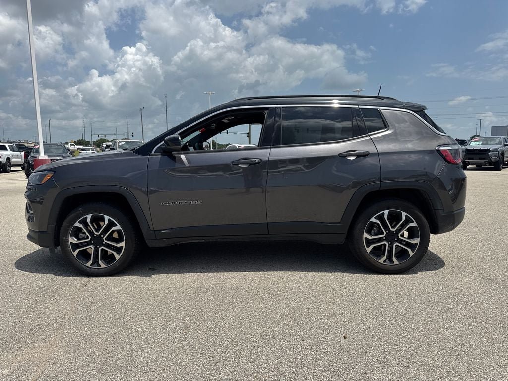 Used 2024 Jeep Compass Limited AWD/4WD image 3