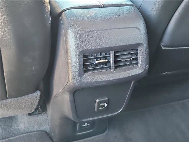 Used 2024 GMC Terrain SLT FWD image 17