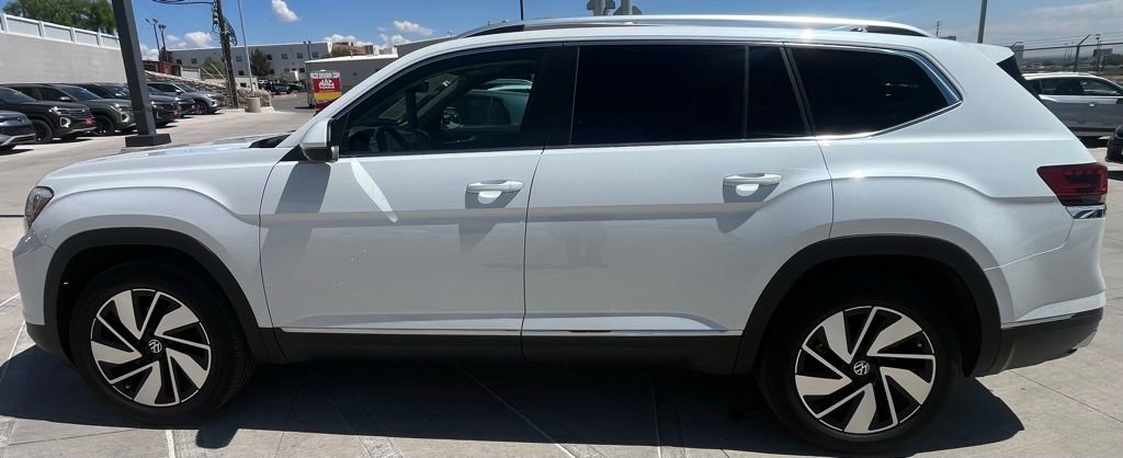 Certified 2025 Volkswagen Atlas SEL image 2