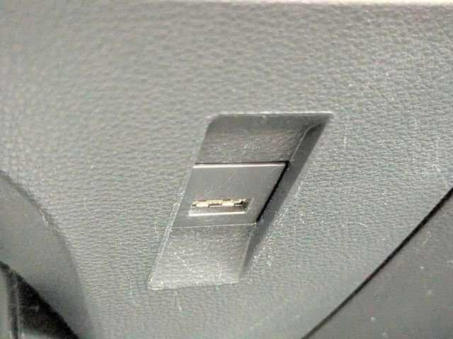 Used 2022 Toyota Corolla LE image 20