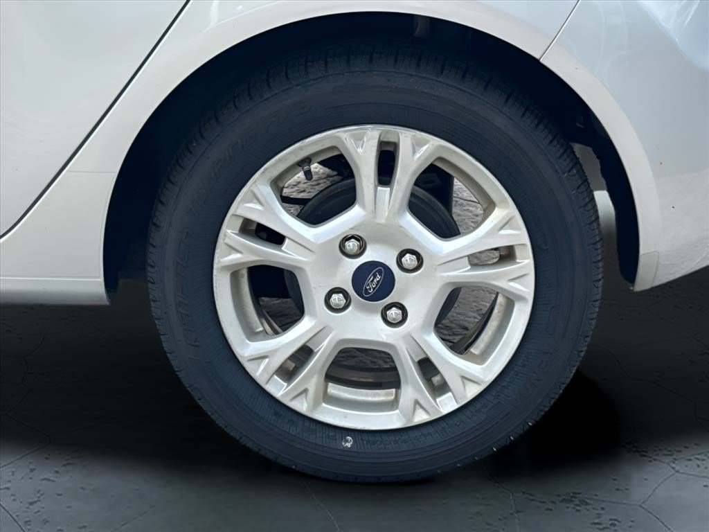 Used 2016 Ford Fiesta SE FWD image 6