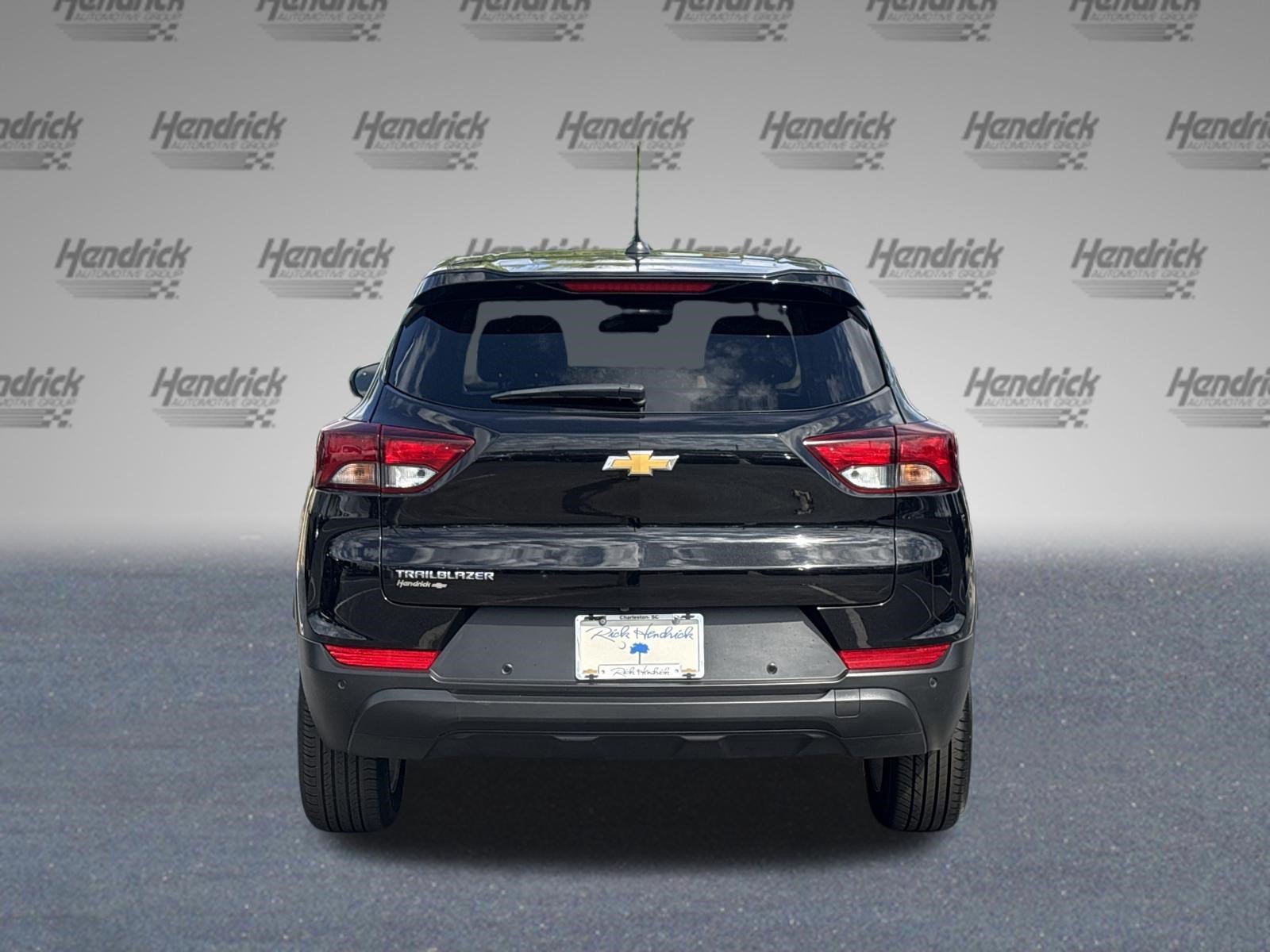 Used 2025 Chevrolet TrailBlazer LS w/ LS Convenience Package FWD image 9
