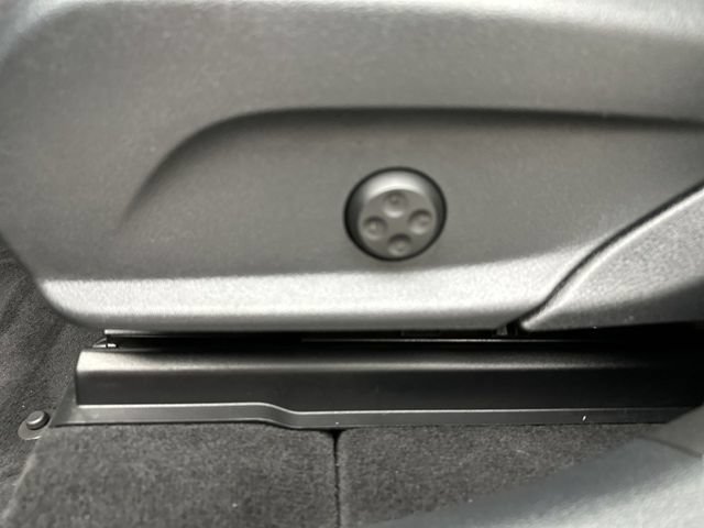 Used 2021 Mercedes-Benz GLC 300 4MATIC image 12