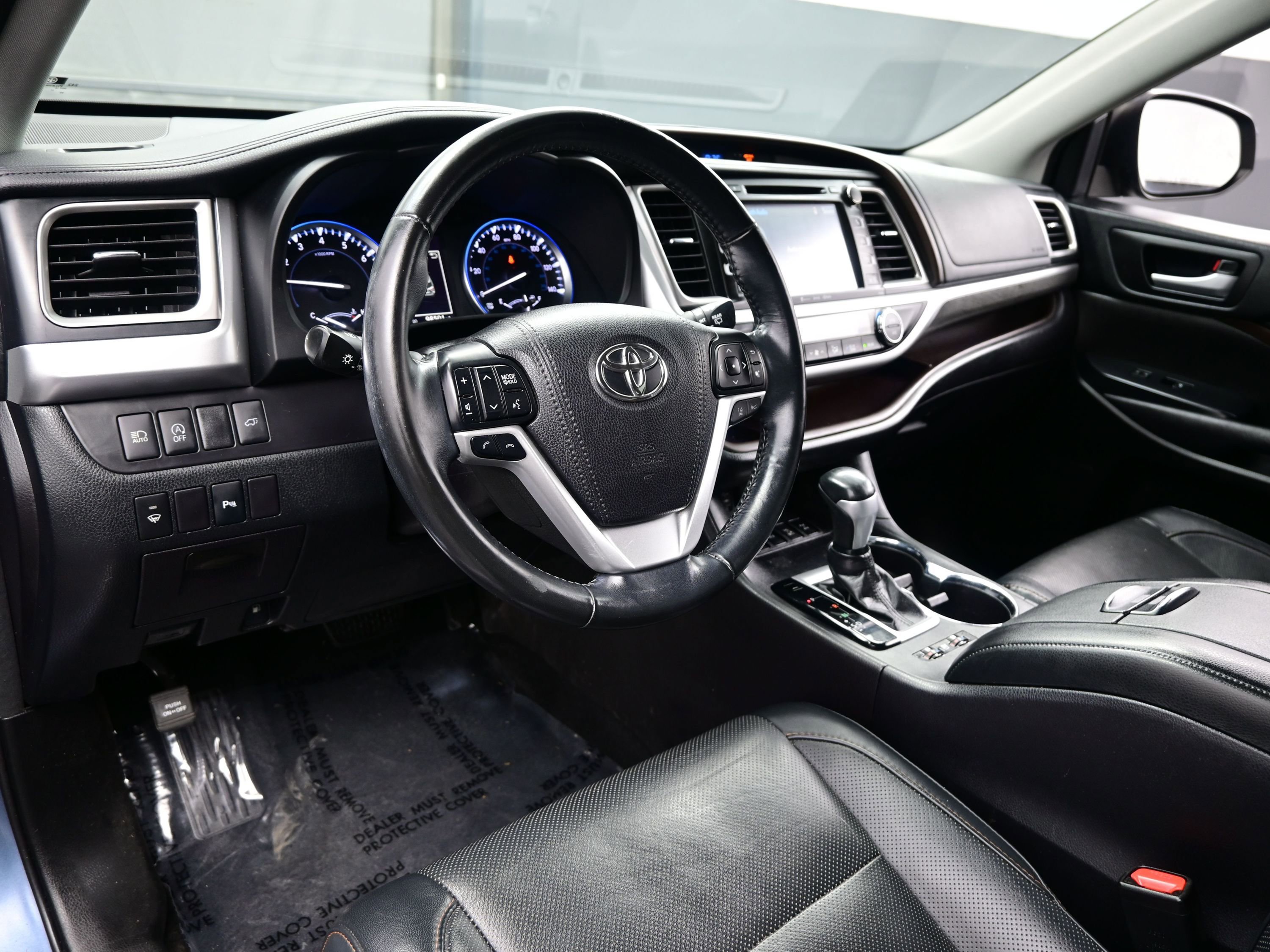 Used 2017 Toyota Highlander Limited image 13