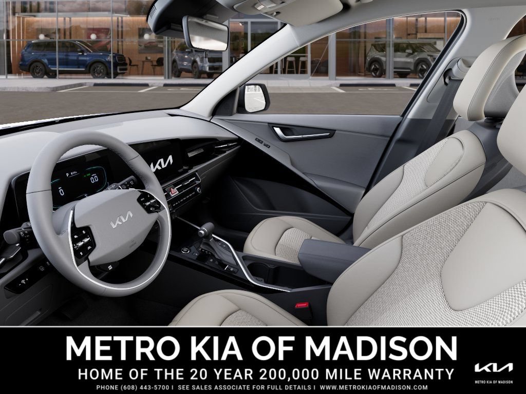 New 2026 Kia Niro EX FWD image 17