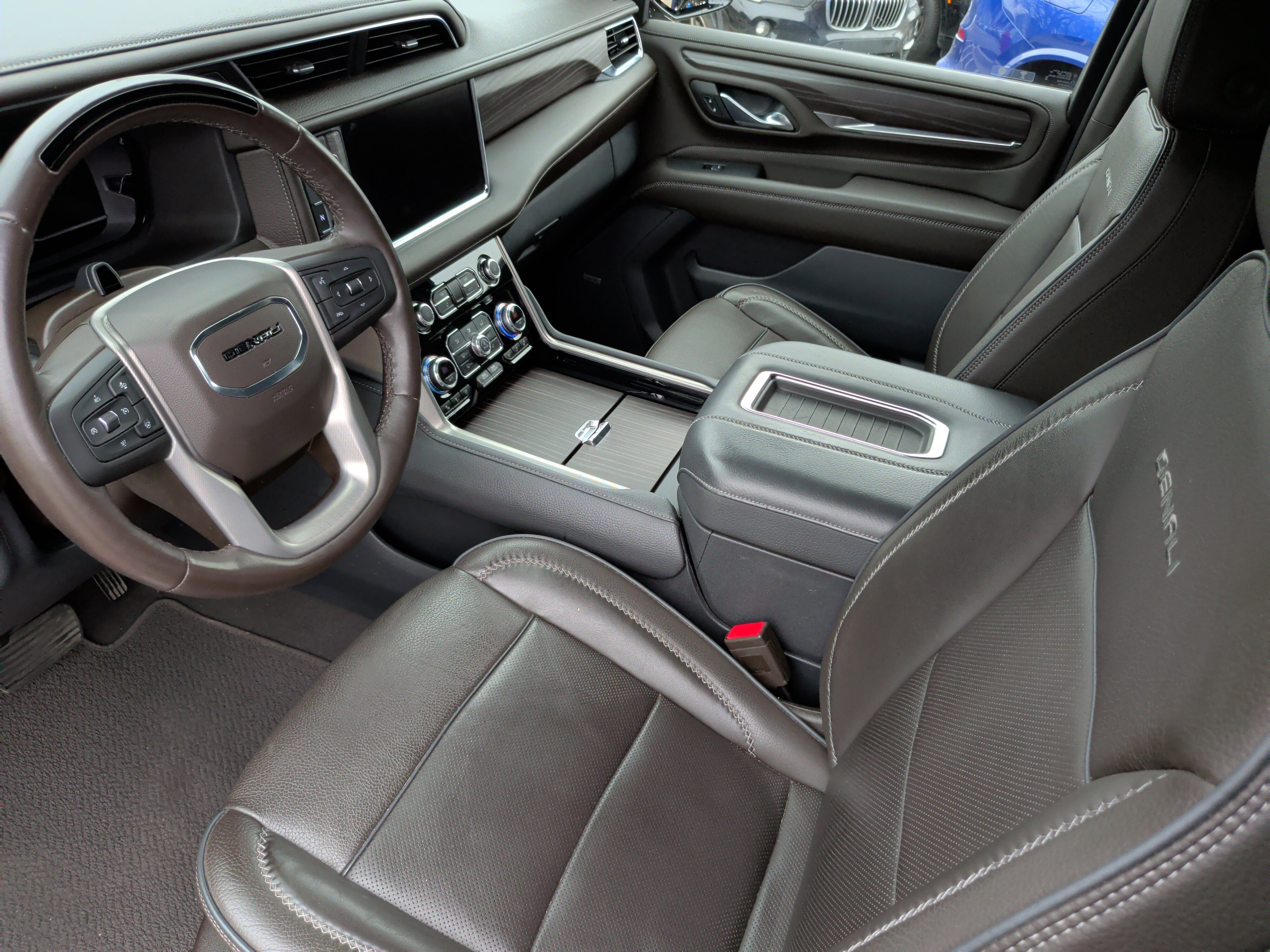 Used 2023 GMC Yukon Denali w/ Advanced Technology Package image 26