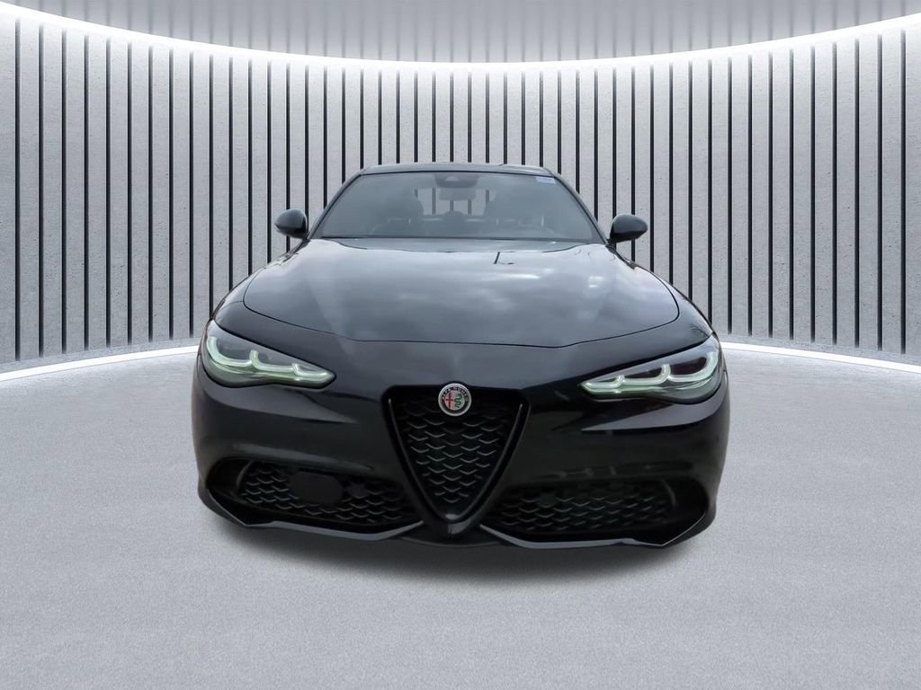 Used 2024 Alfa Romeo Giulia Veloce AWD/4WD image 19